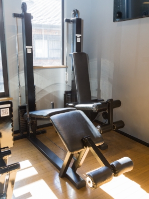 RRレッグカール（ウエイトスタック）